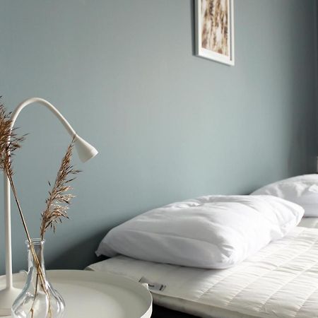 De La Gardie Park Vandrarhem Hostel Lidkoping Bagian luar foto