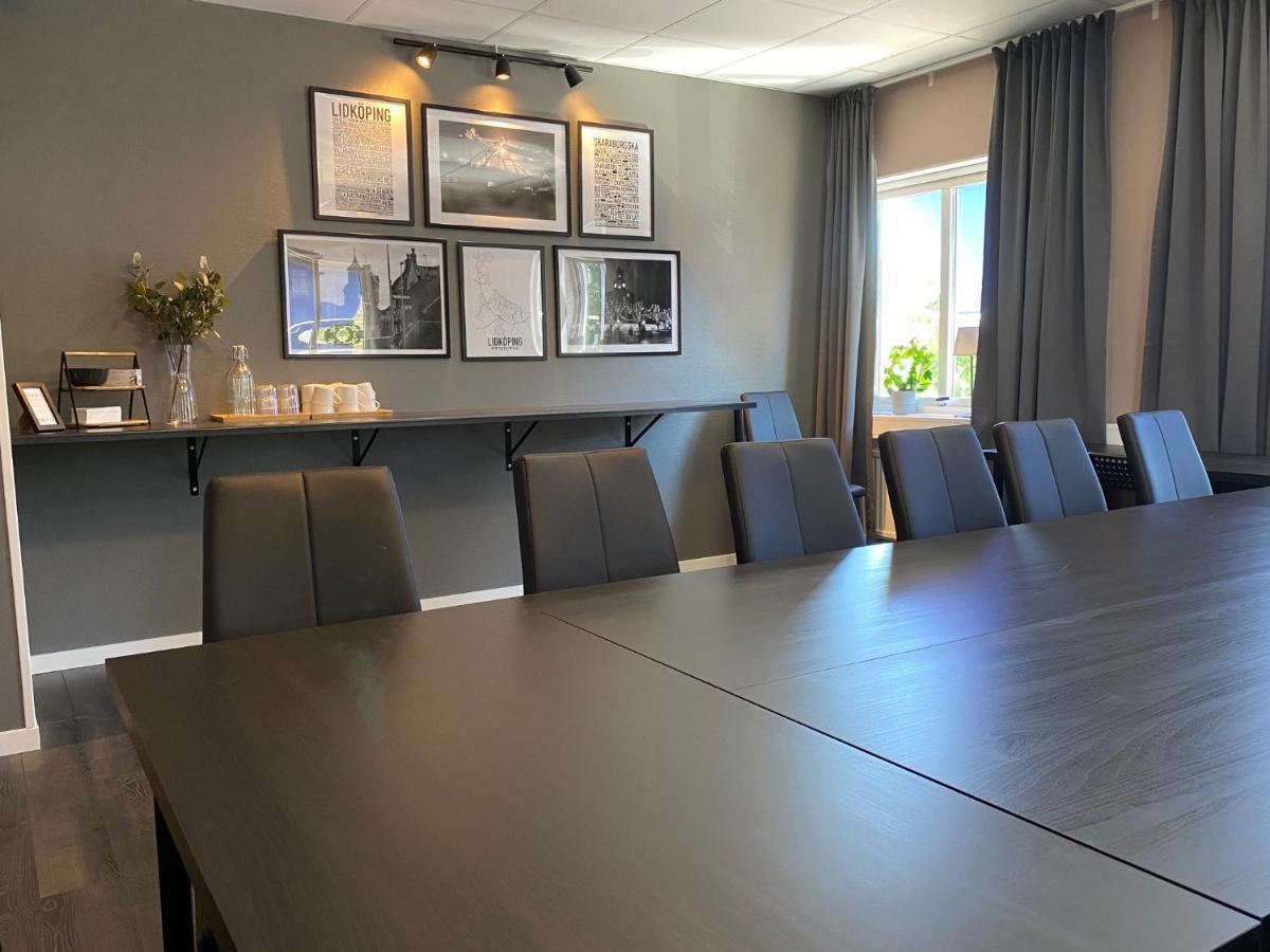 De La Gardie Park Vandrarhem Hostel Lidkoping Bagian luar foto