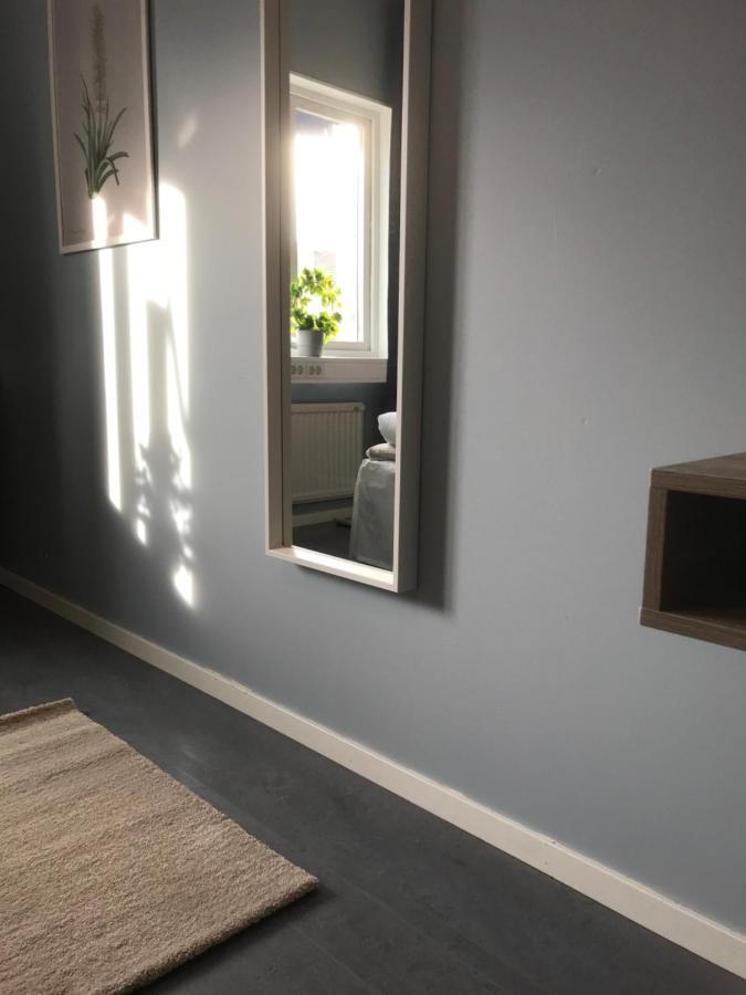 De La Gardie Park Vandrarhem Hostel Lidkoping Bagian luar foto