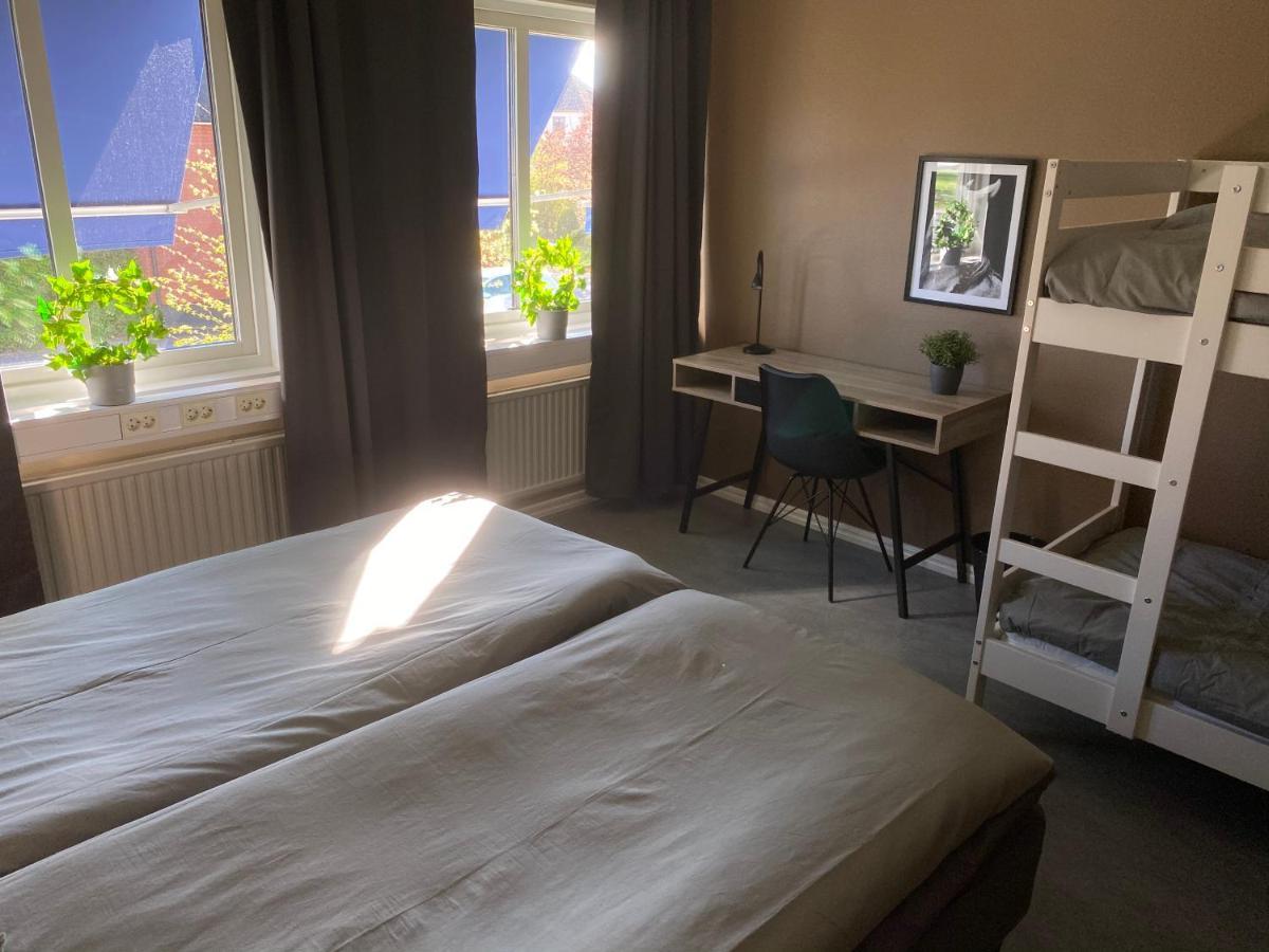 De La Gardie Park Vandrarhem Hostel Lidkoping Bagian luar foto