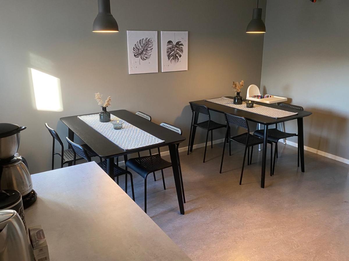 De La Gardie Park Vandrarhem Hostel Lidkoping Bagian luar foto