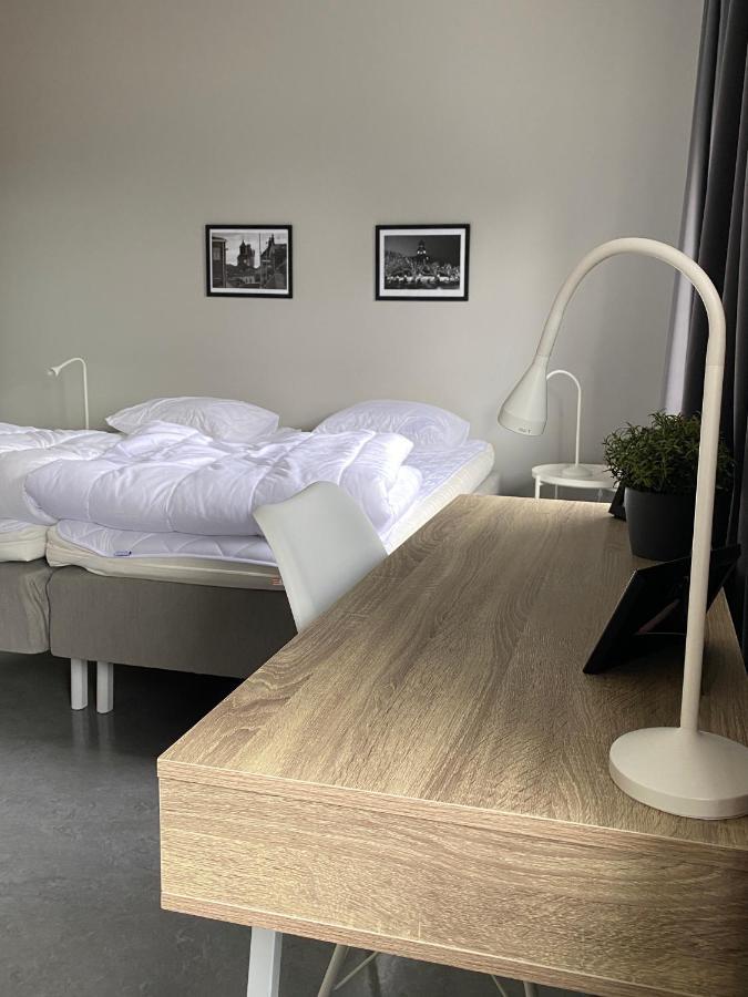 De La Gardie Park Vandrarhem Hostel Lidkoping Bagian luar foto