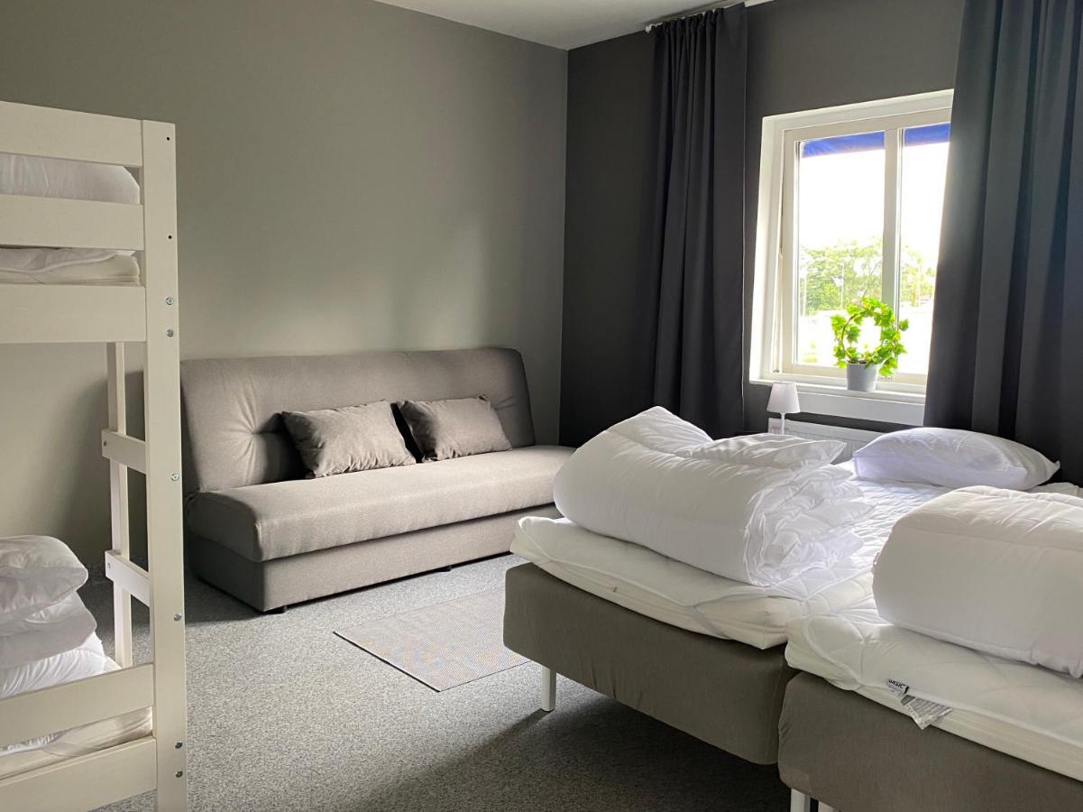 De La Gardie Park Vandrarhem Hostel Lidkoping Bagian luar foto