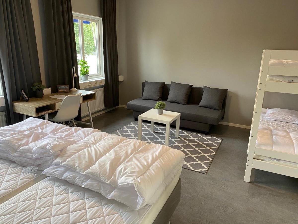 De La Gardie Park Vandrarhem Hostel Lidkoping Bagian luar foto