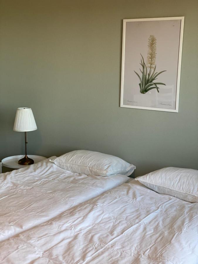 De La Gardie Park Vandrarhem Hostel Lidkoping Bagian luar foto