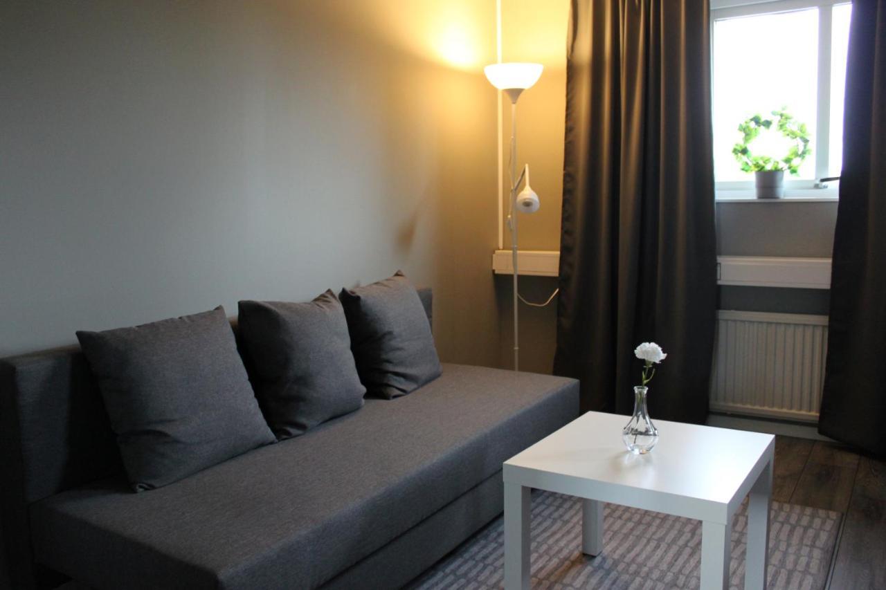 De La Gardie Park Vandrarhem Hostel Lidkoping Bagian luar foto