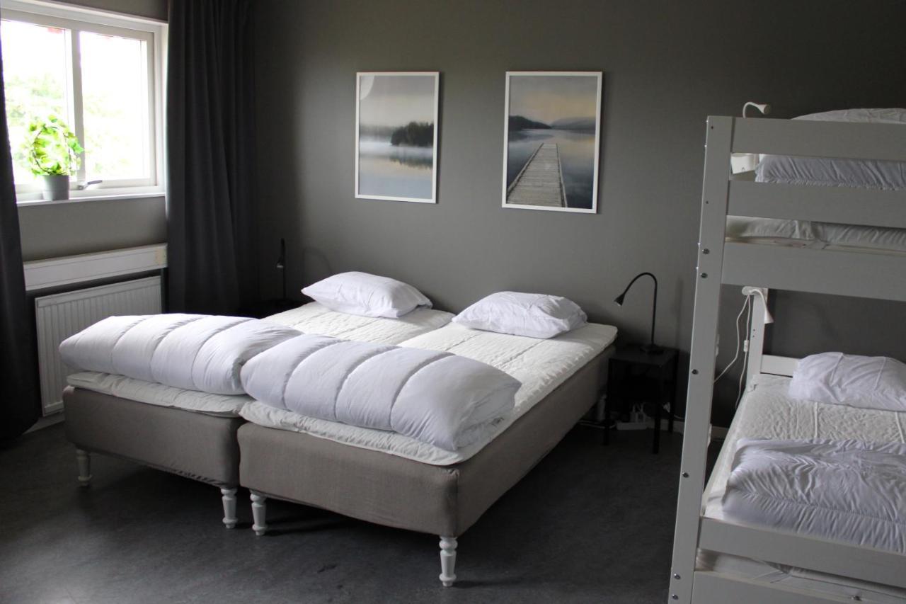 De La Gardie Park Vandrarhem Hostel Lidkoping Bagian luar foto