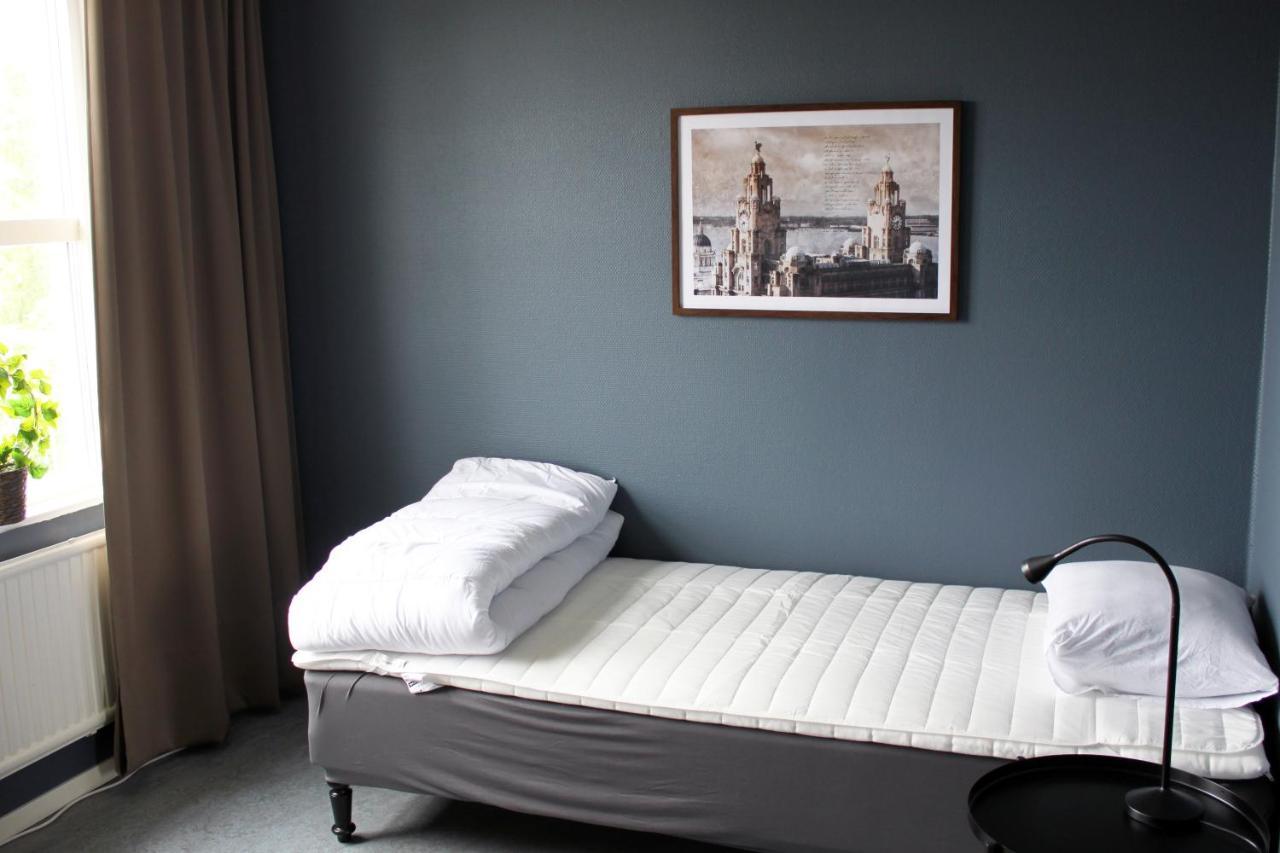 De La Gardie Park Vandrarhem Hostel Lidkoping Bagian luar foto