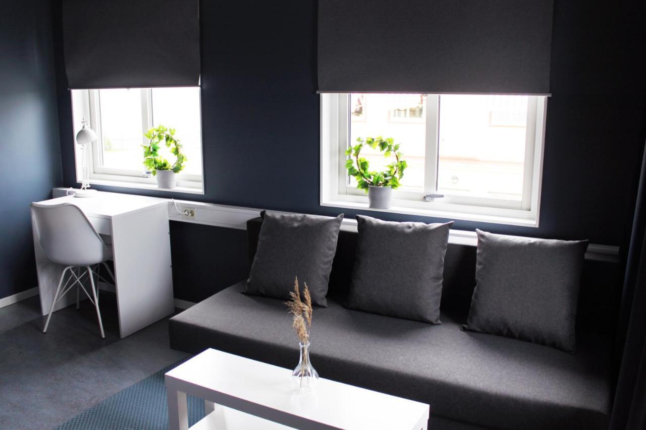 De La Gardie Park Vandrarhem Hostel Lidkoping Bagian luar foto