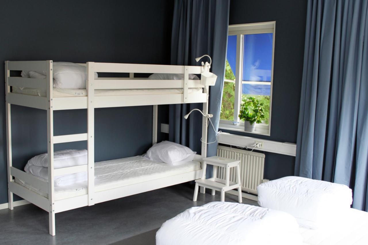 De La Gardie Park Vandrarhem Hostel Lidkoping Bagian luar foto