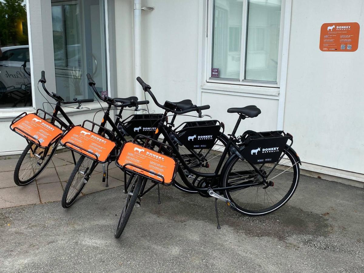 De La Gardie Park Vandrarhem Hostel Lidkoping Bagian luar foto