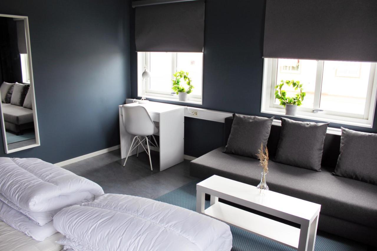 De La Gardie Park Vandrarhem Hostel Lidkoping Bagian luar foto