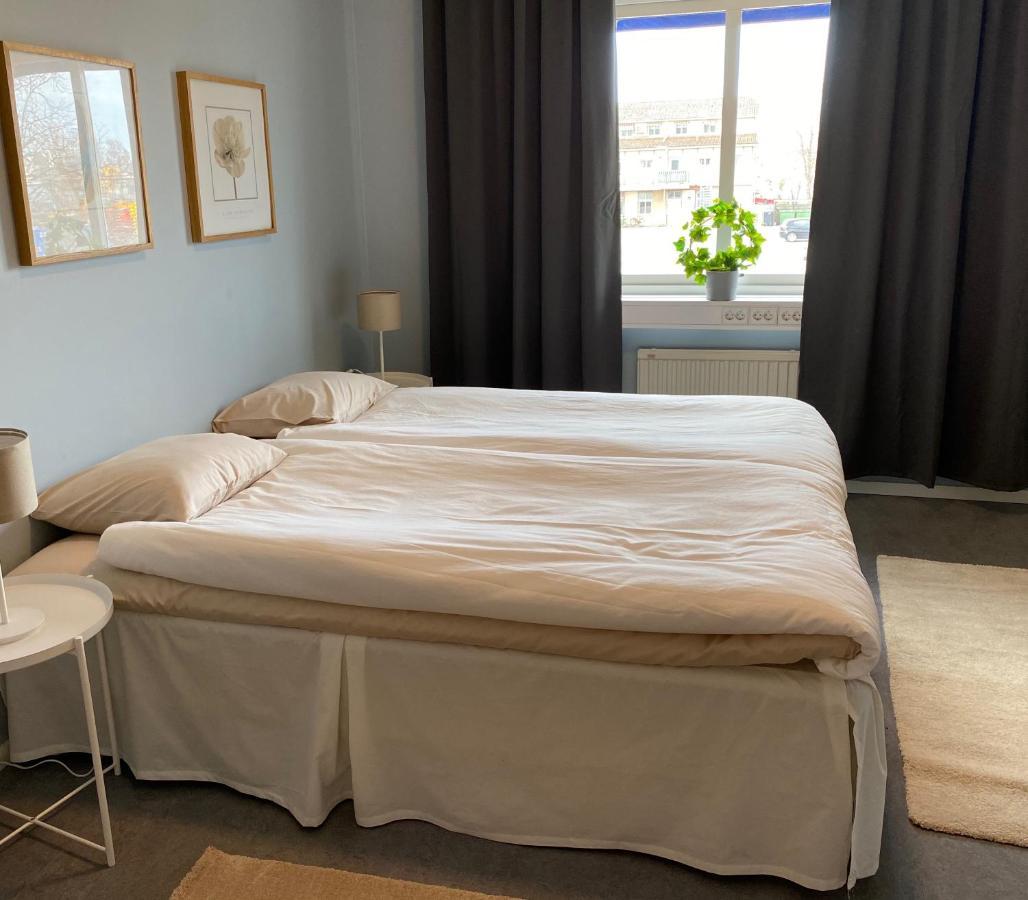 De La Gardie Park Vandrarhem Hostel Lidkoping Bagian luar foto